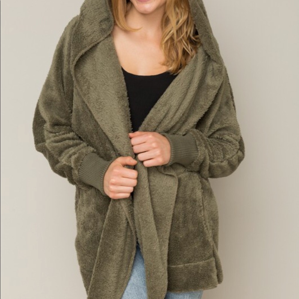 ✨LAST ONE✨Olive green Sherpa hooded jacket - Picture 4 of 6